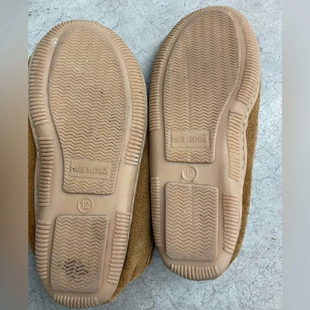 Minnetonka Kids Moccasins Size 12